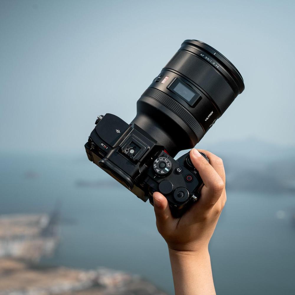 Viltrox 35mm F1.2E LAB Full-Fr - đánh giá và giá Nikon Camera Z6 Iii